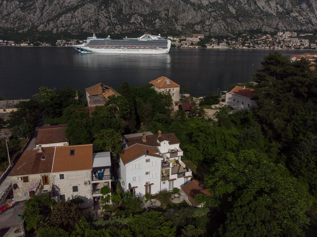 Djurovic Apartments Montenegro Kotor Exterior foto